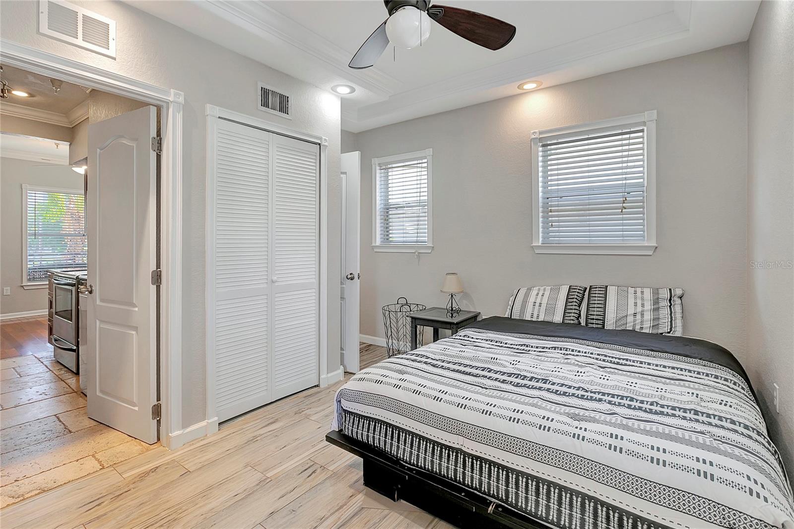 201 6TH STREET S 106