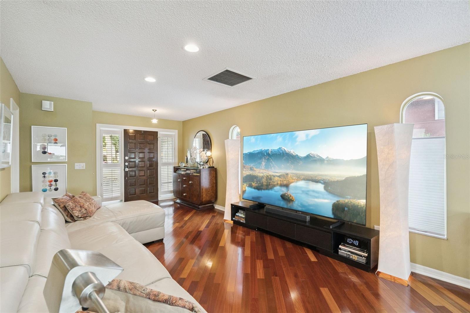 CORTLAND PARK - Residential