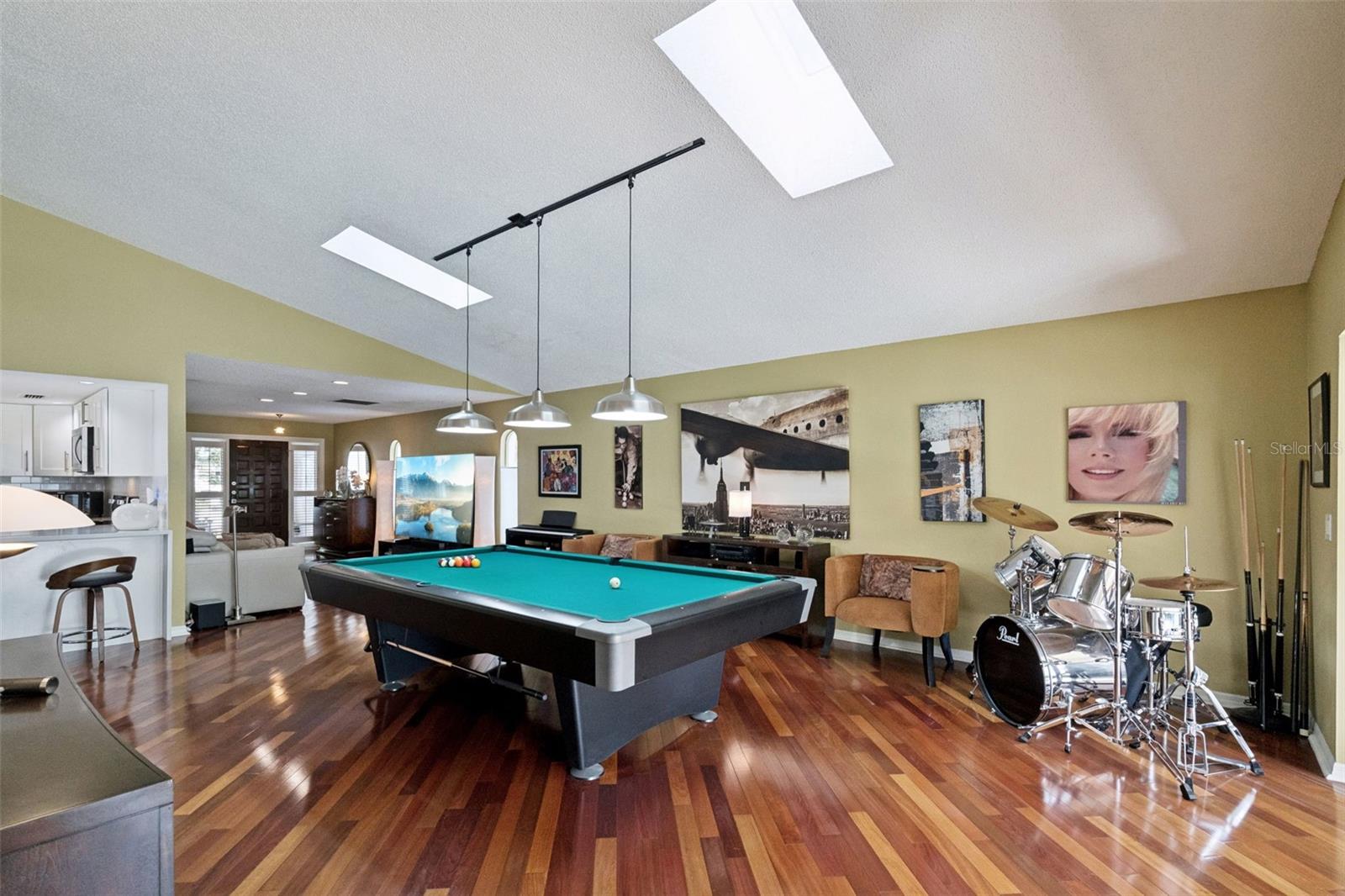 CORTLAND PARK - Residential