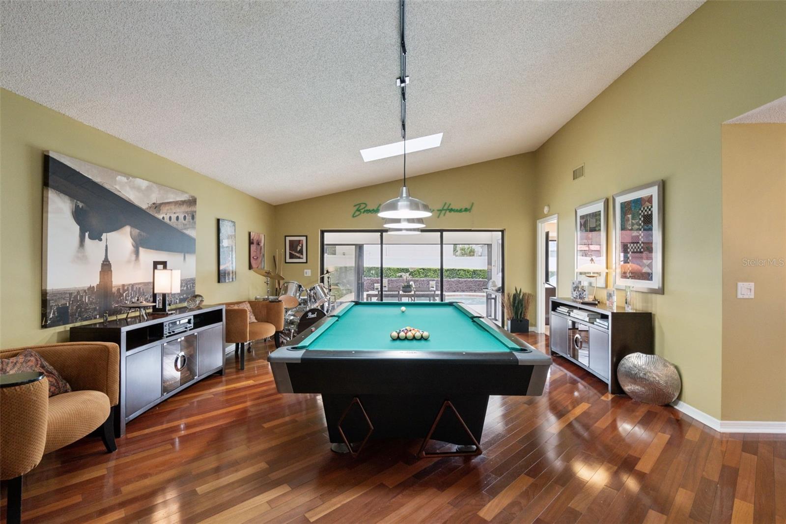 CORTLAND PARK - Residential