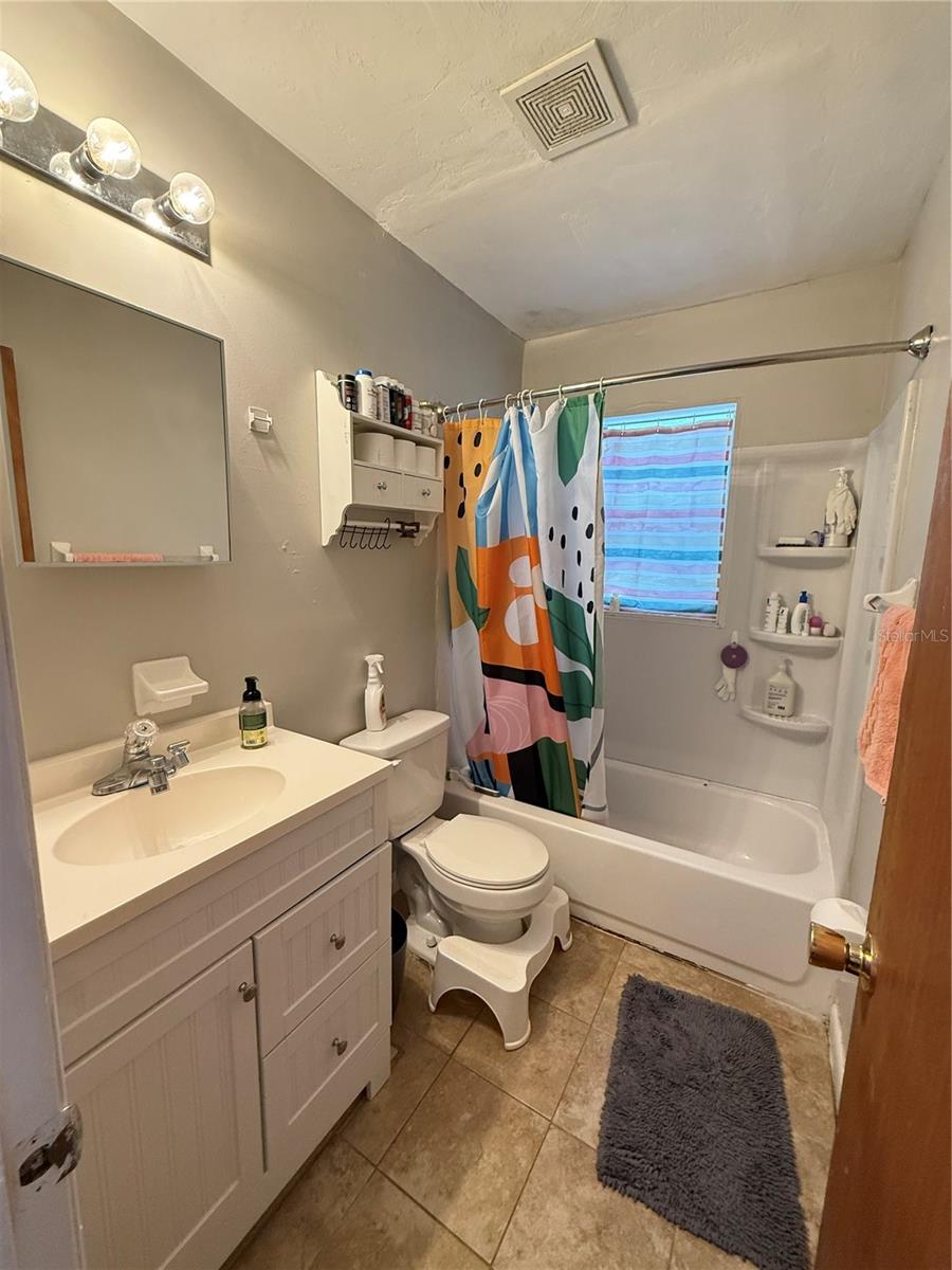 TUMBLIN CREEK FOREST - Residential Lease