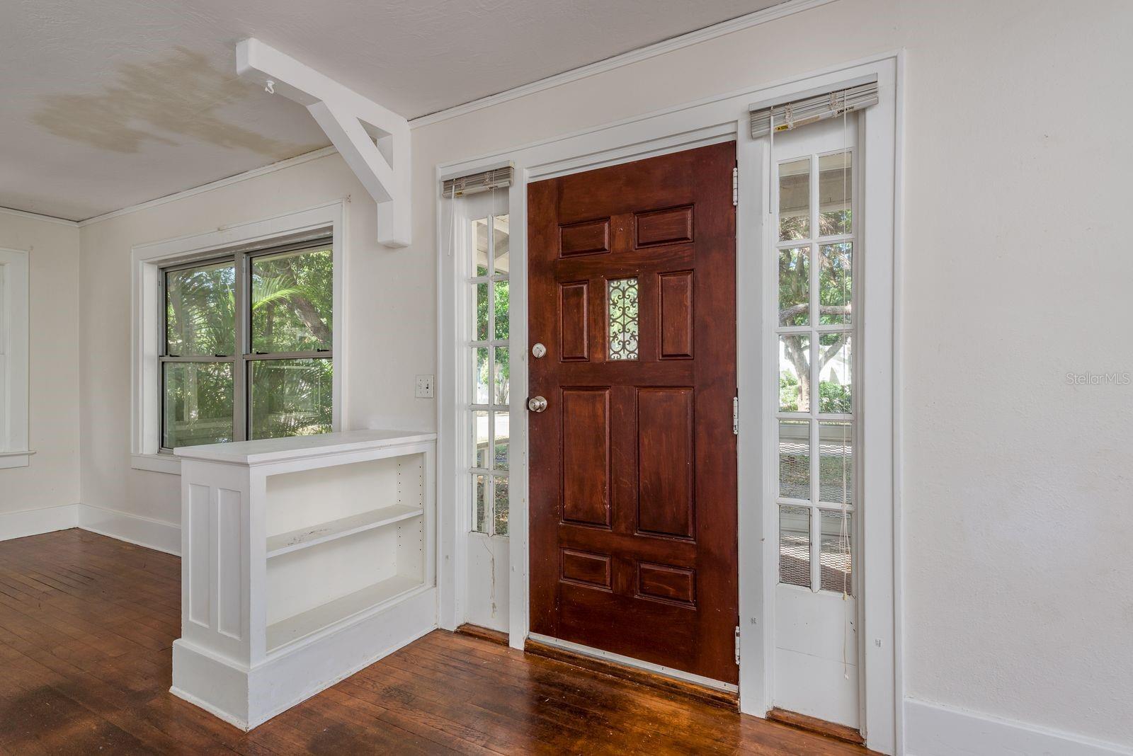 SHADOW LAWN - Residential