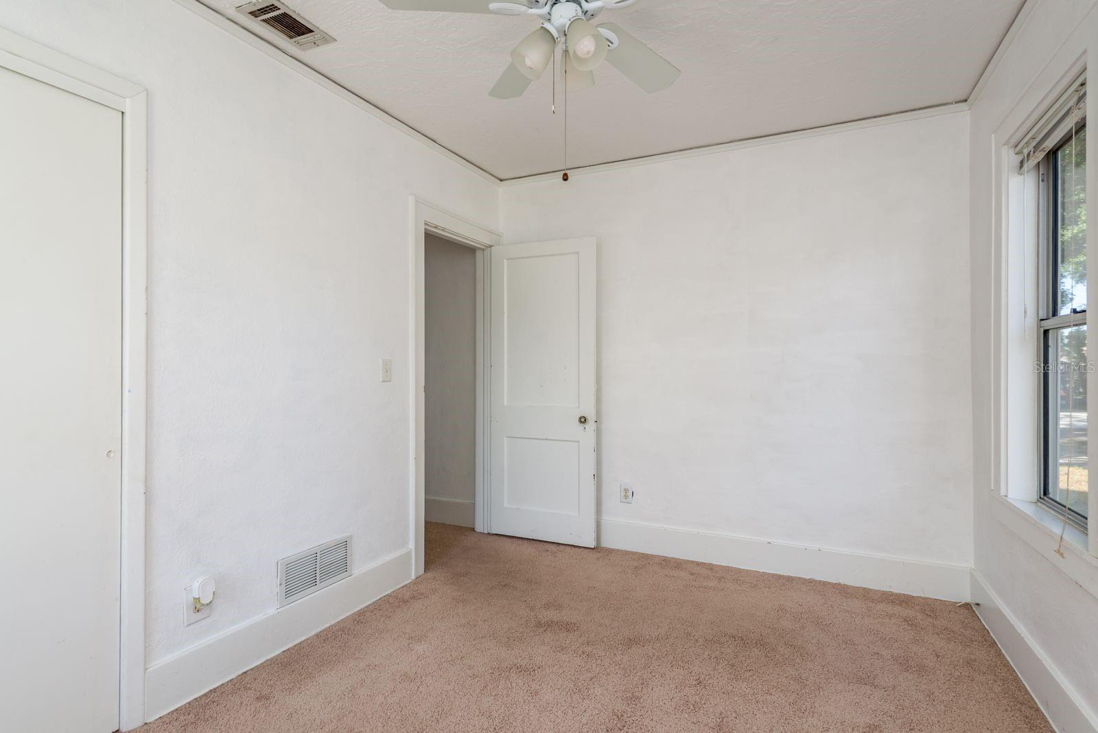 SHADOW LAWN - Residential