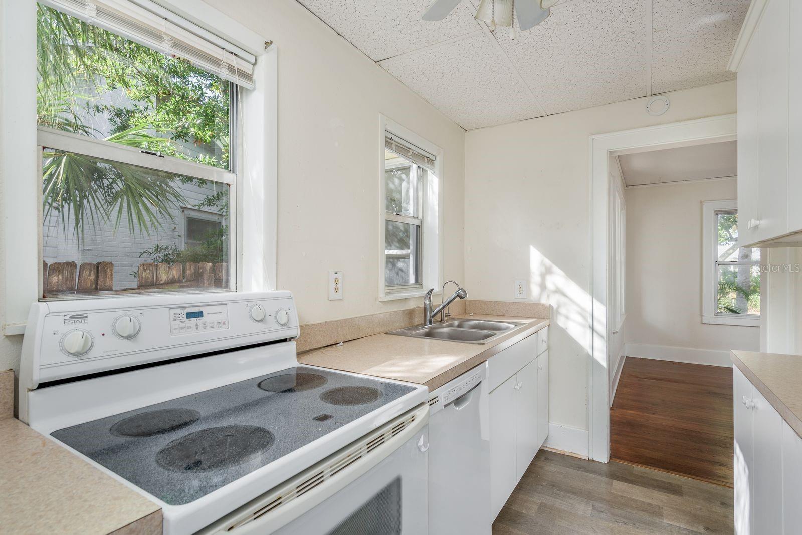 SHADOW LAWN - Residential