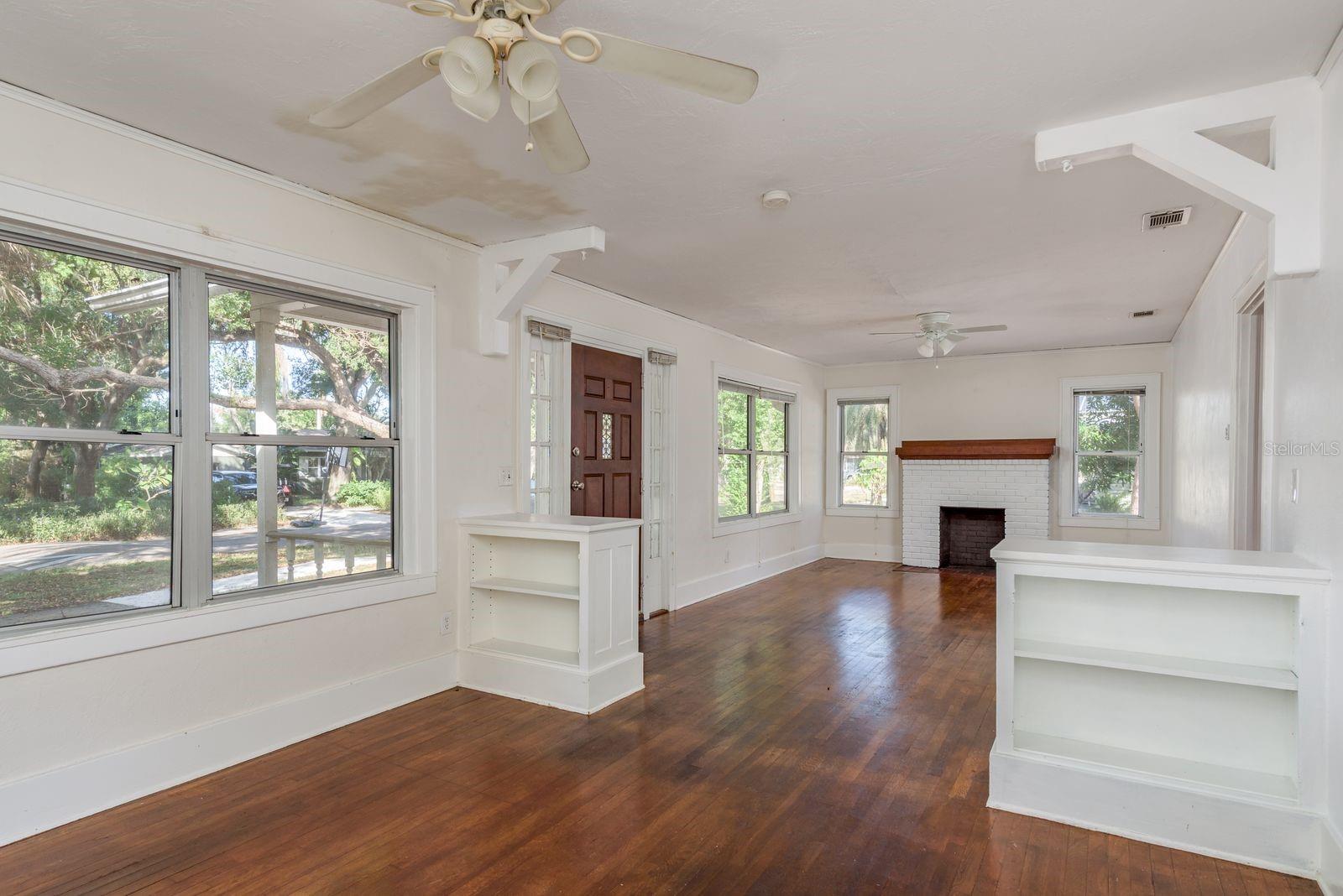 SHADOW LAWN - Residential