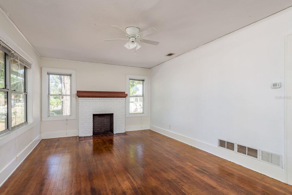 Photo of 1235 Idlewild Drive, Clearwater, FL 33755 (MLS # TB8449750)