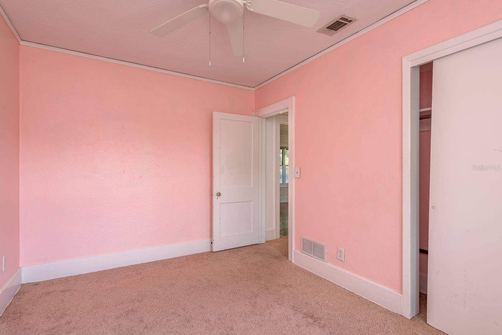 SHADOW LAWN - Residential