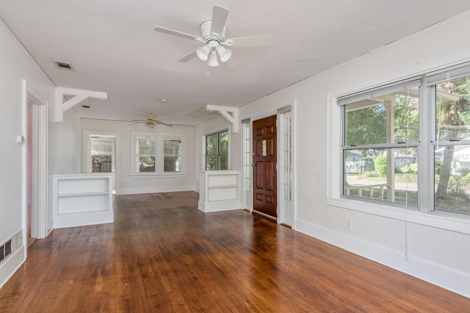 SHADOW LAWN - Residential