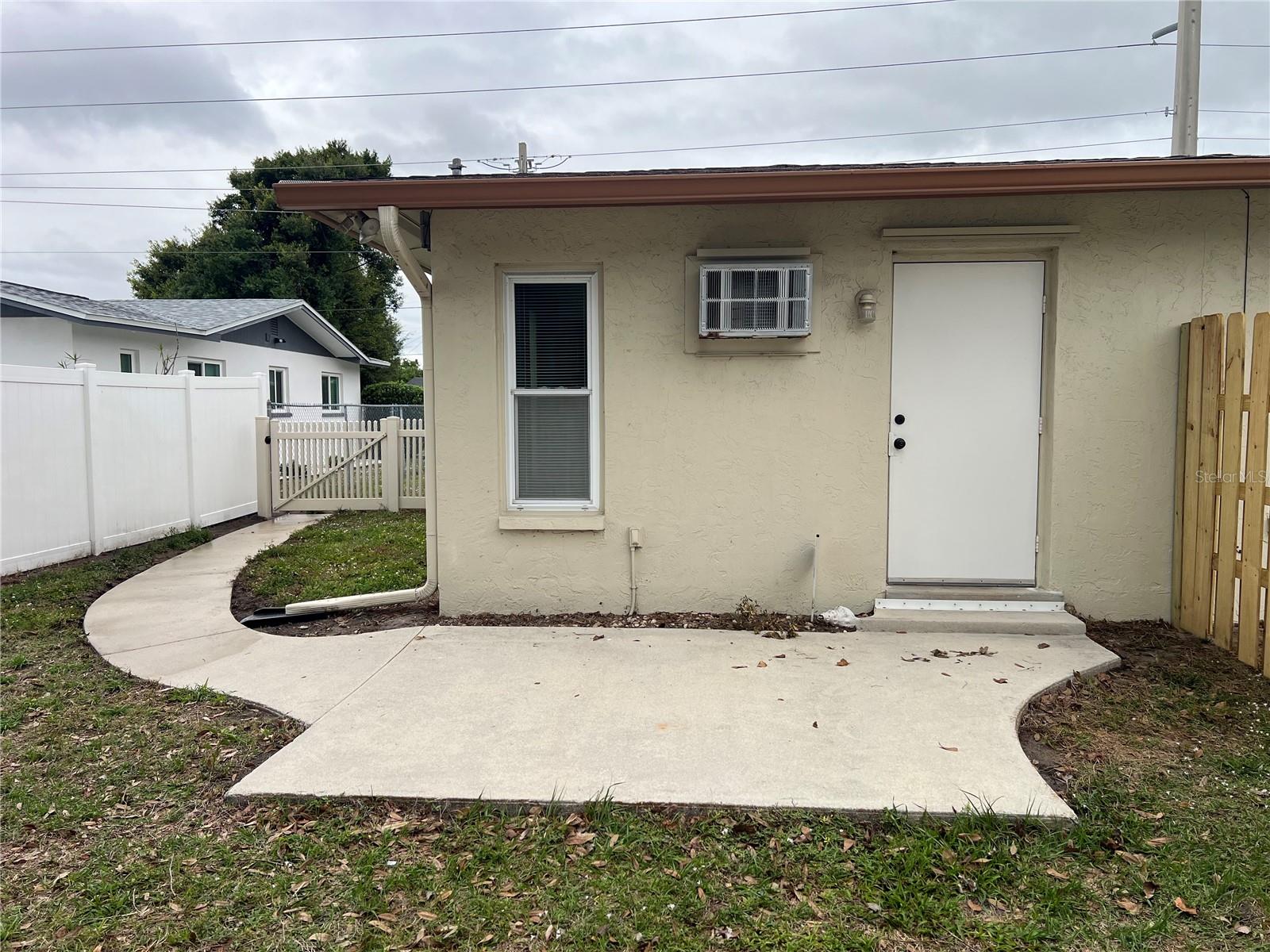 SOUTH GATE RIDGE 03 - Residential Lease