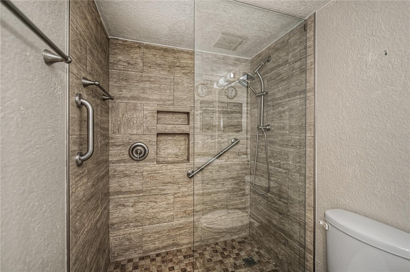 DEEP CREEK GARDENS PH 02 - Residential