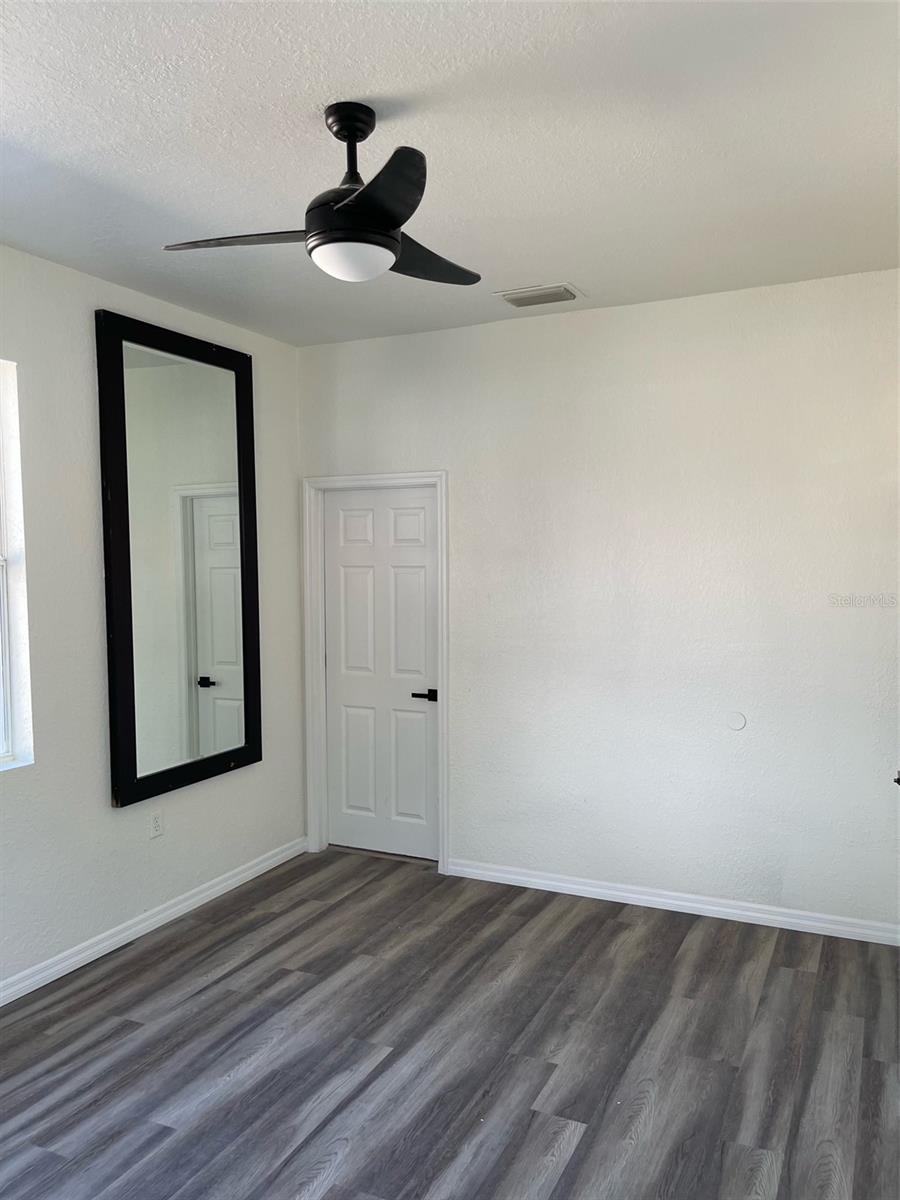 SHELTON HEIGHTS - Residential Income