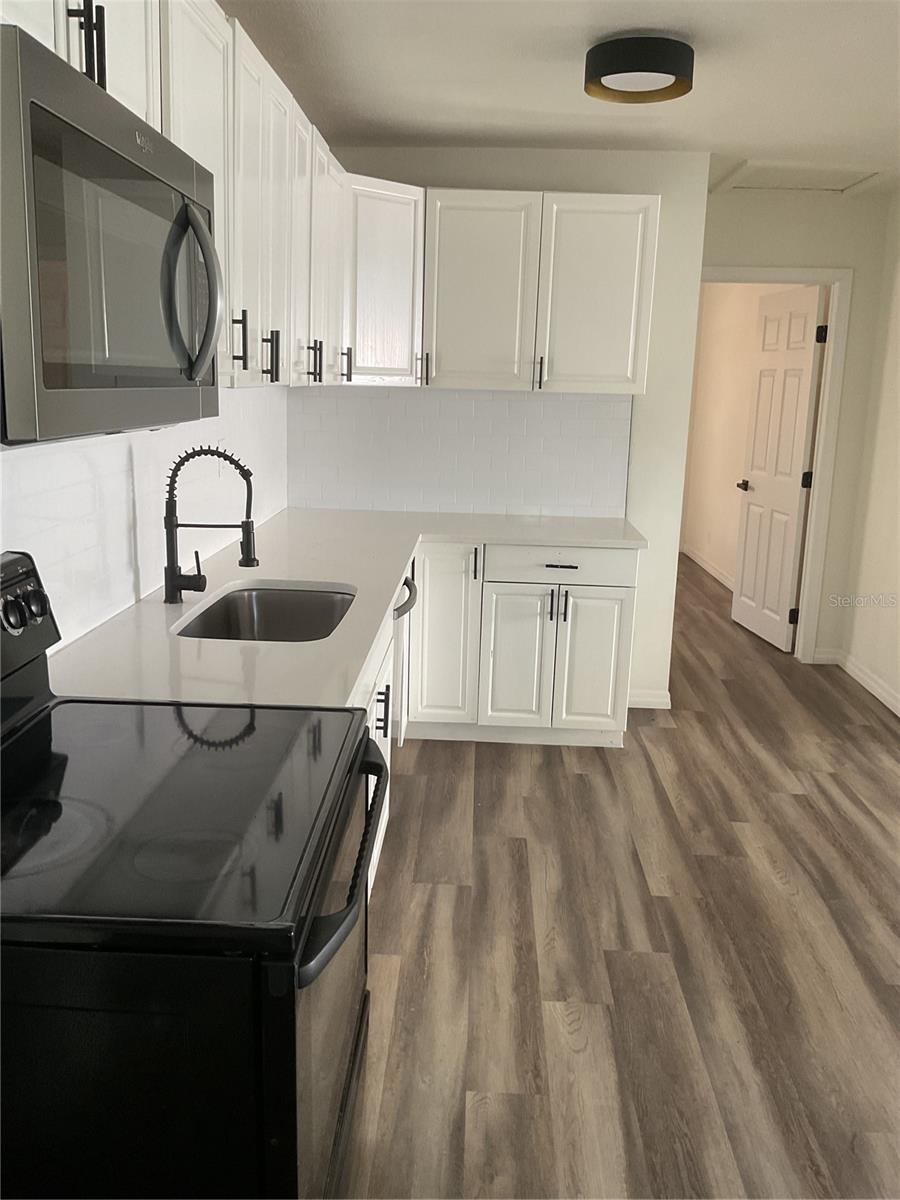 SHELTON HEIGHTS - Residential Income