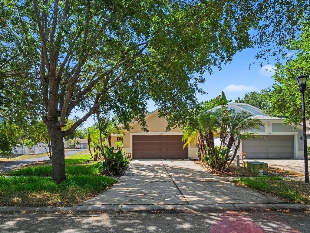 Photo of 11702 Crest Creek Drive, Riverview, FL 33569 (MLS # A4691970)