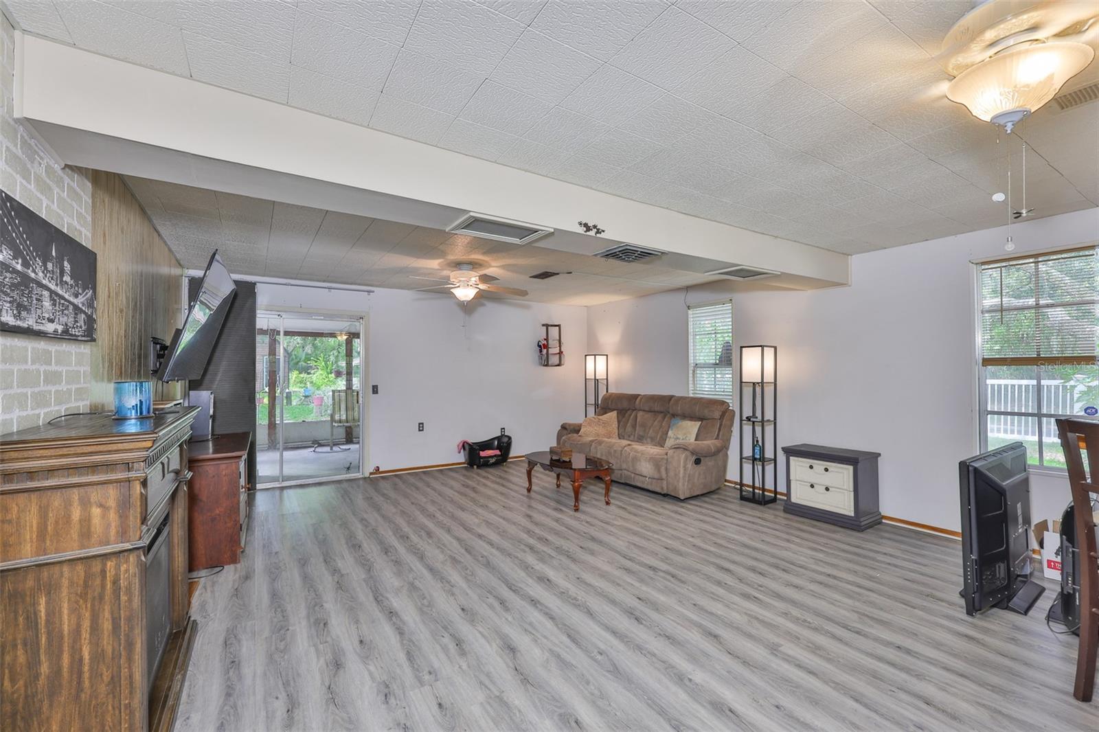 RIVERSIDE ESTATES 14 PAGE - Residential