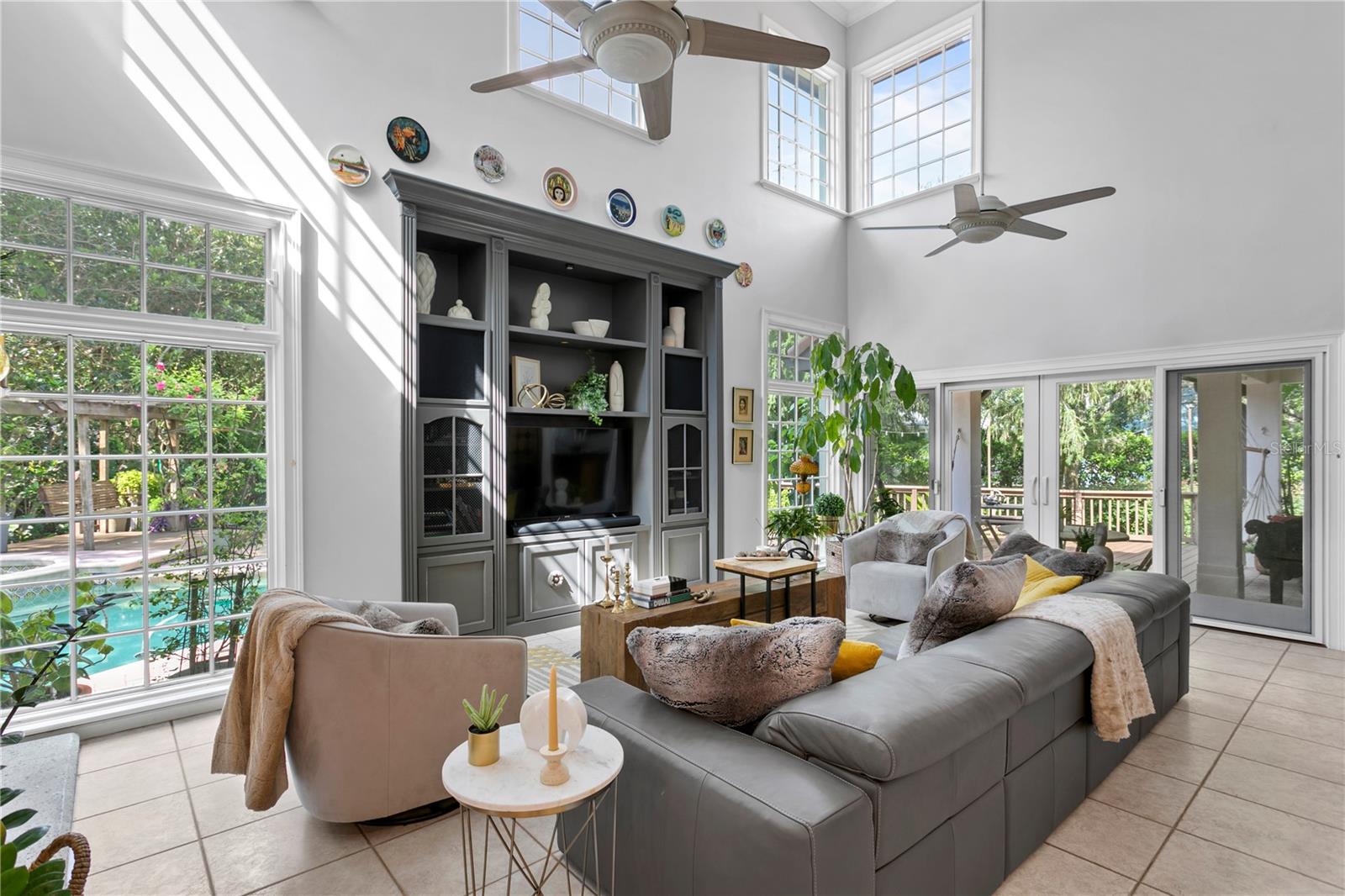 TORTUGA CIRCLE REP - Residential