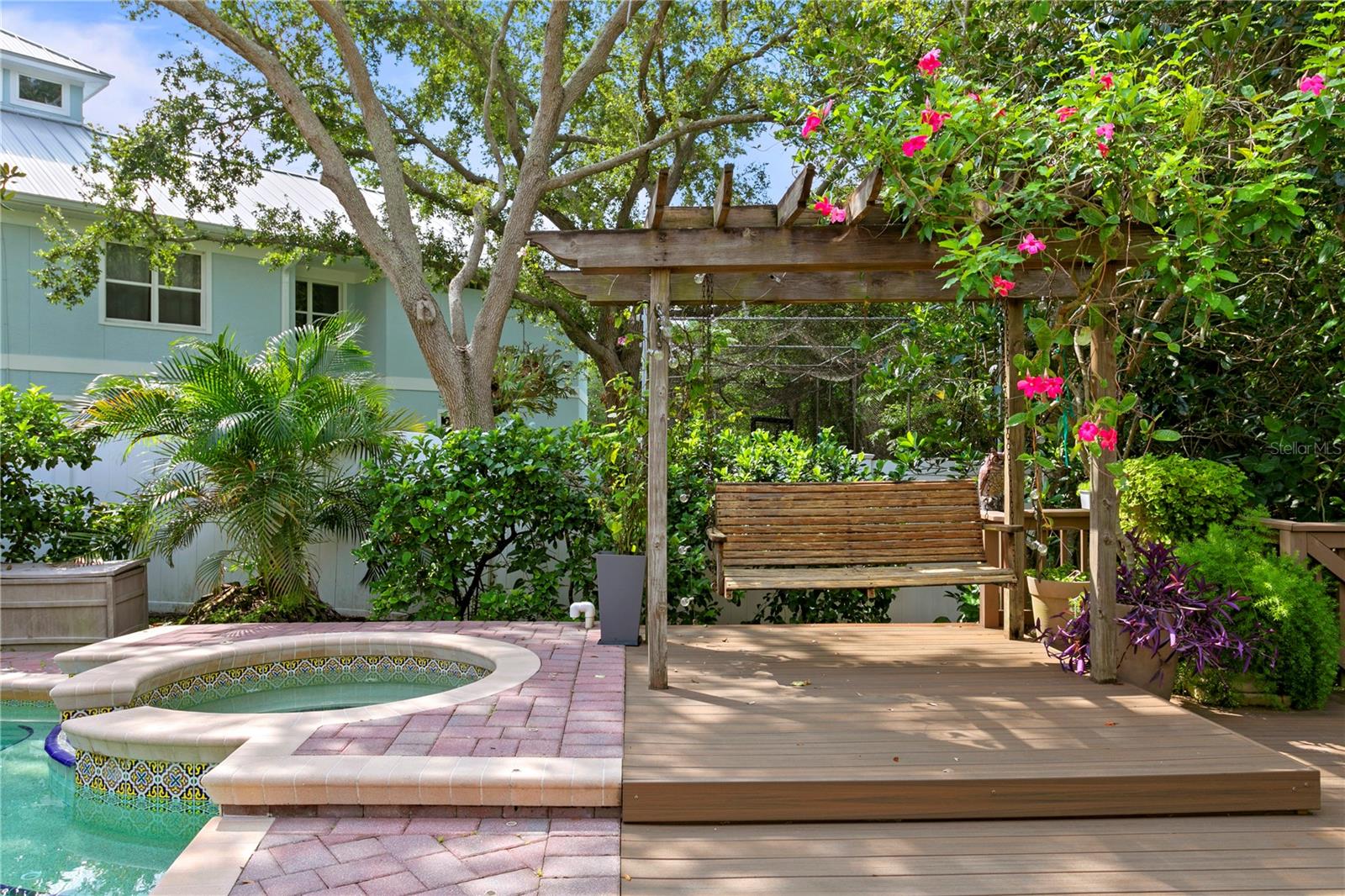 TORTUGA CIRCLE REP - Residential