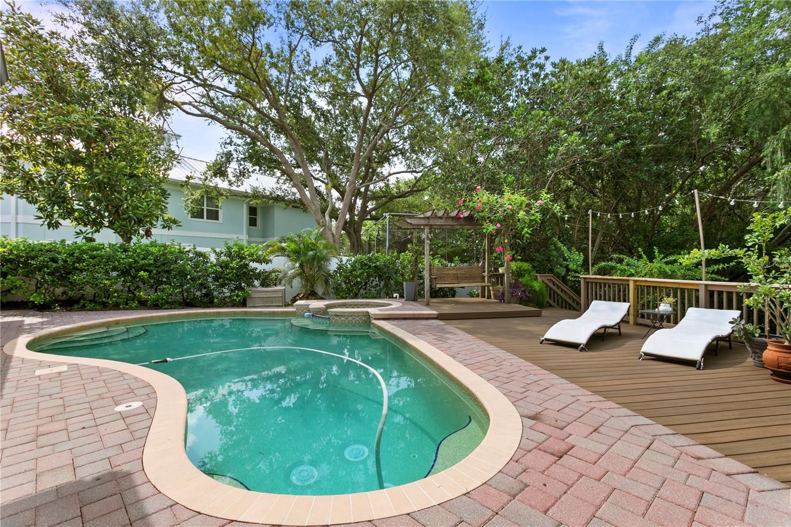 TORTUGA CIRCLE REP - Residential