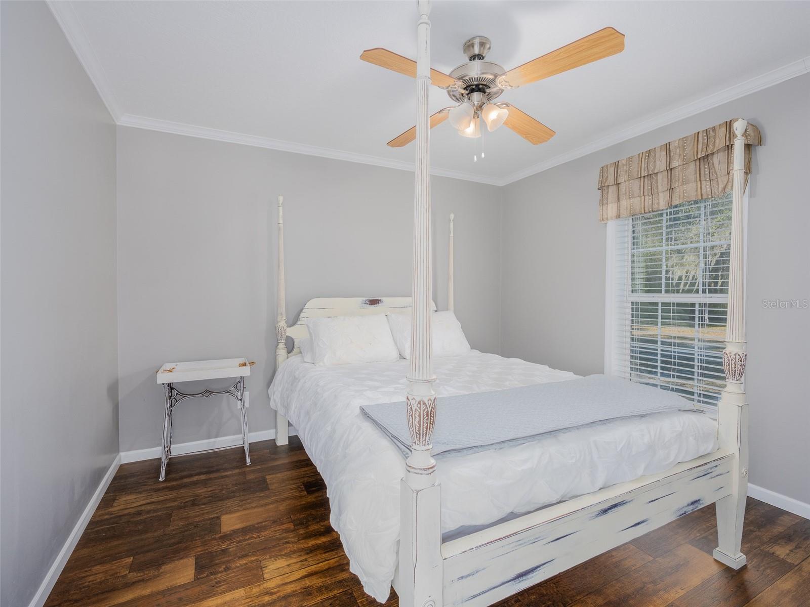 LAKE BRYANT SHORES - Residential