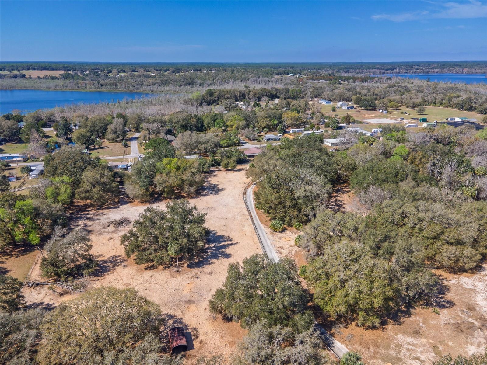 LAKE BRYANT SHORES - Residential