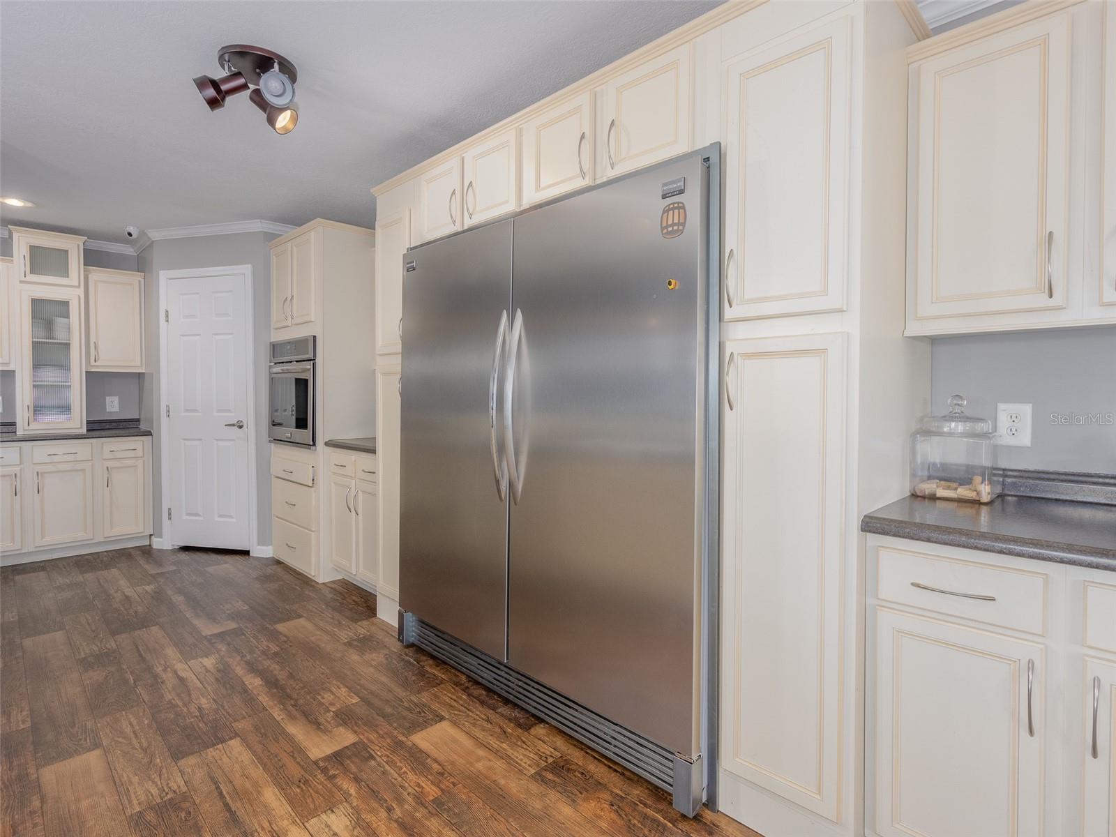 LAKE BRYANT SHORES - Residential