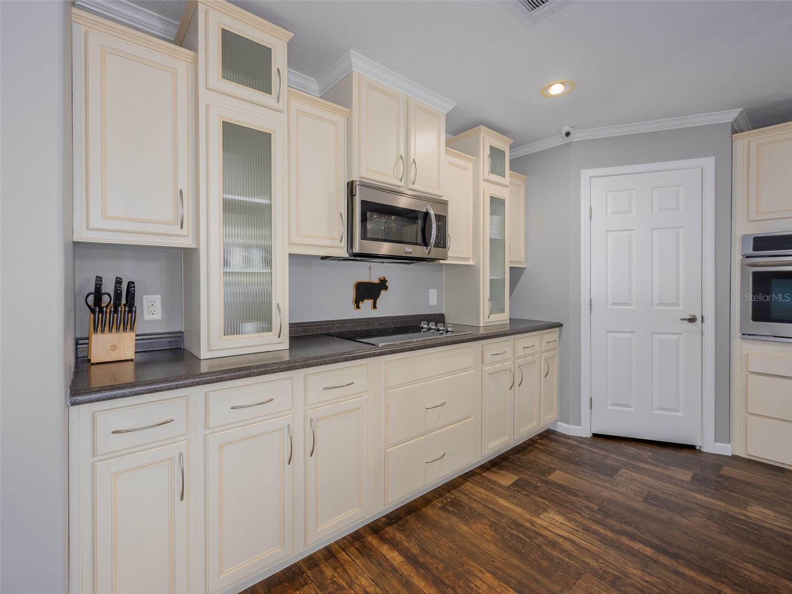 LAKE BRYANT SHORES - Residential