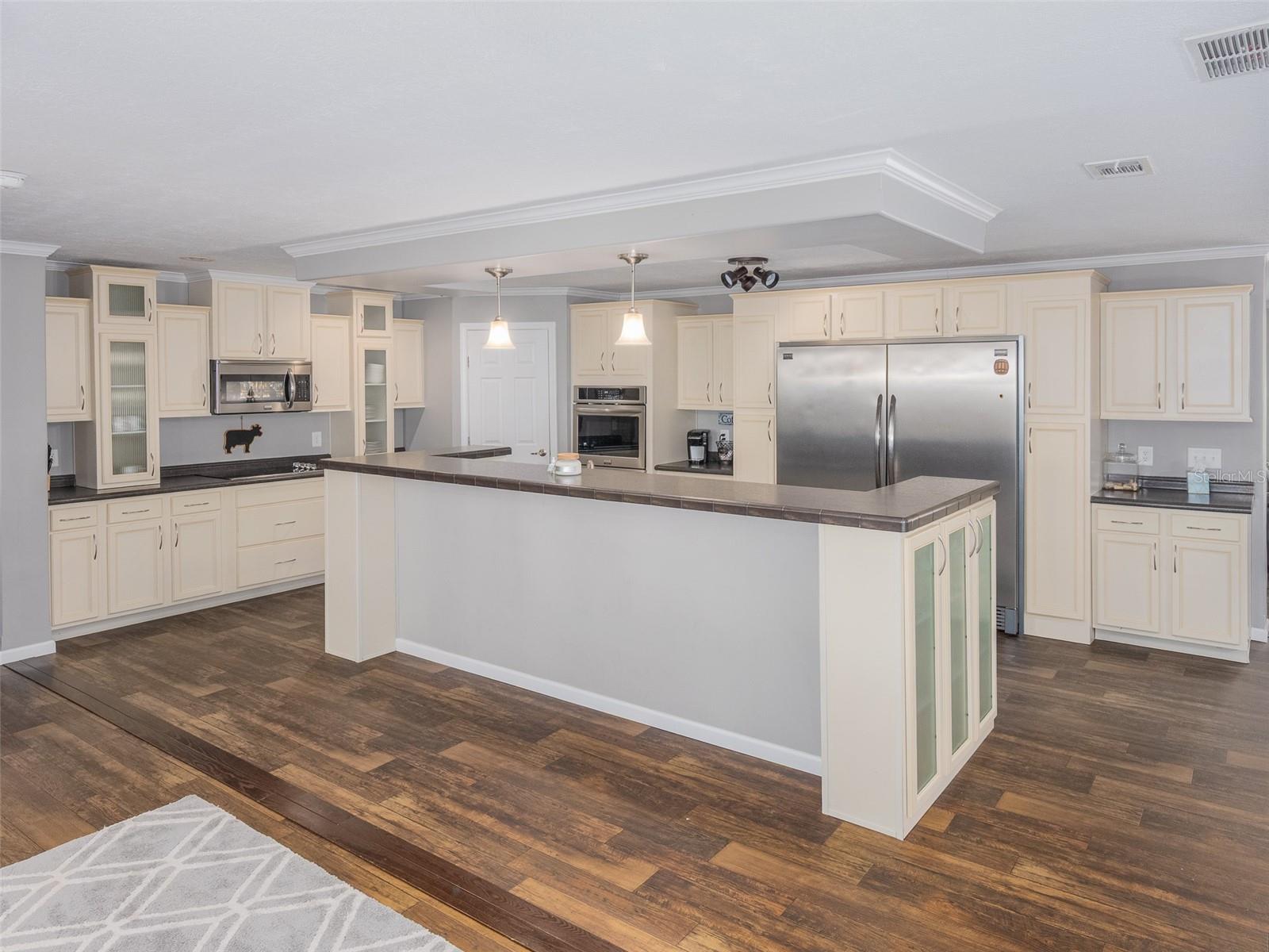 LAKE BRYANT SHORES - Residential