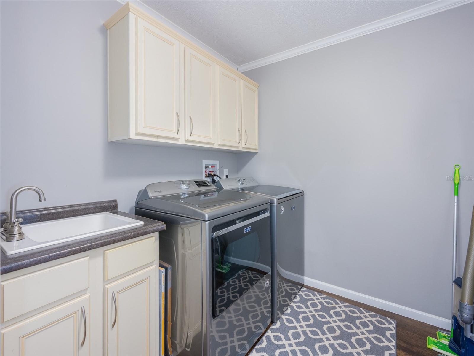 LAKE BRYANT SHORES - Residential