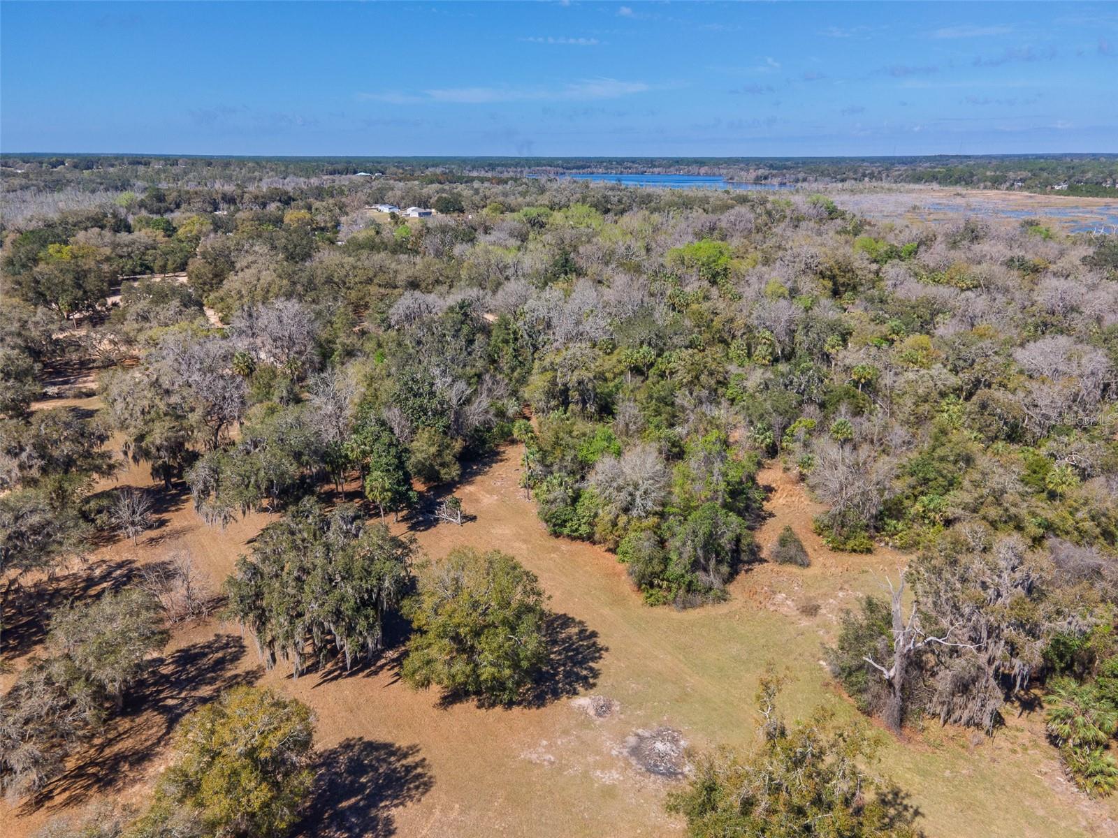 LAKE BRYANT SHORES - Residential