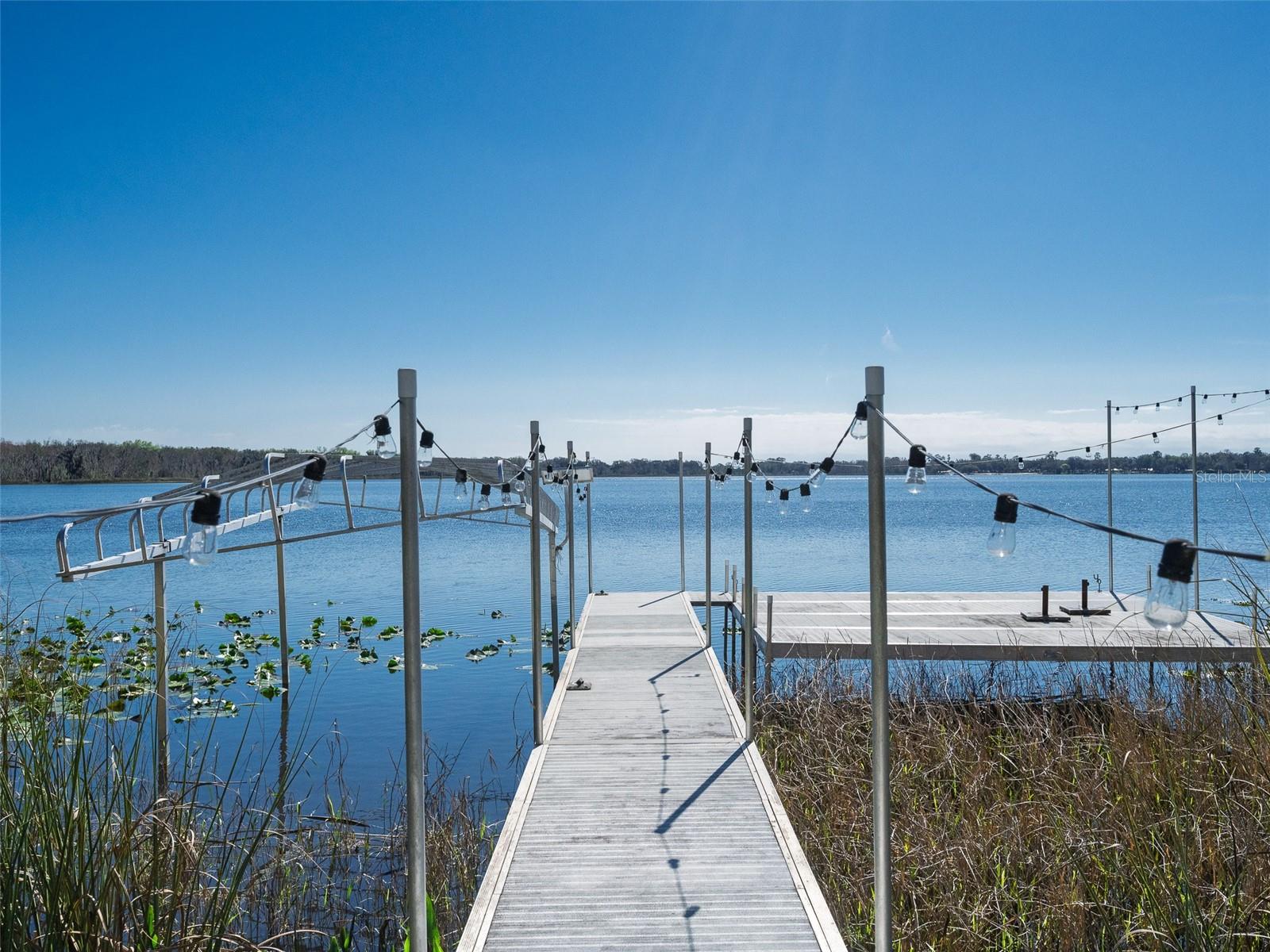 LAKE BRYANT SHORES - Residential
