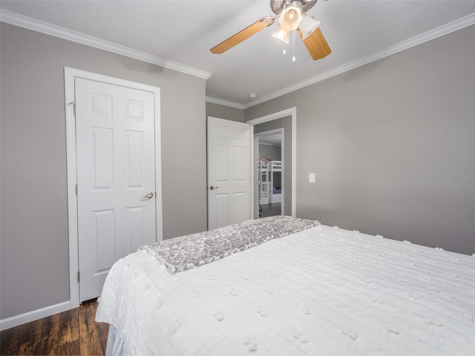 LAKE BRYANT SHORES - Residential