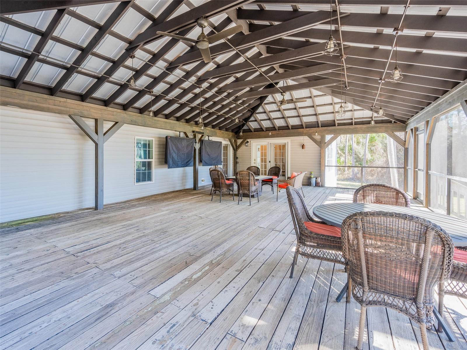 LAKE BRYANT SHORES - Residential