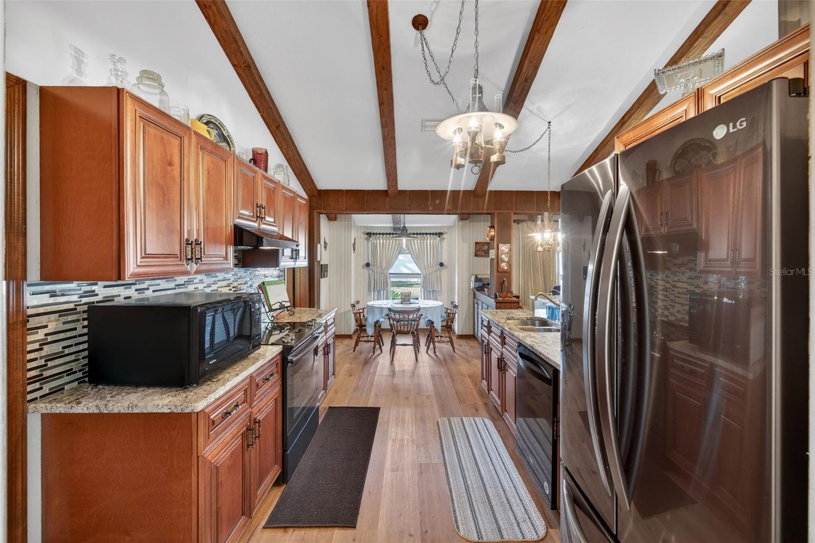 COUNTRYSIDE MANOR SUB - Residential