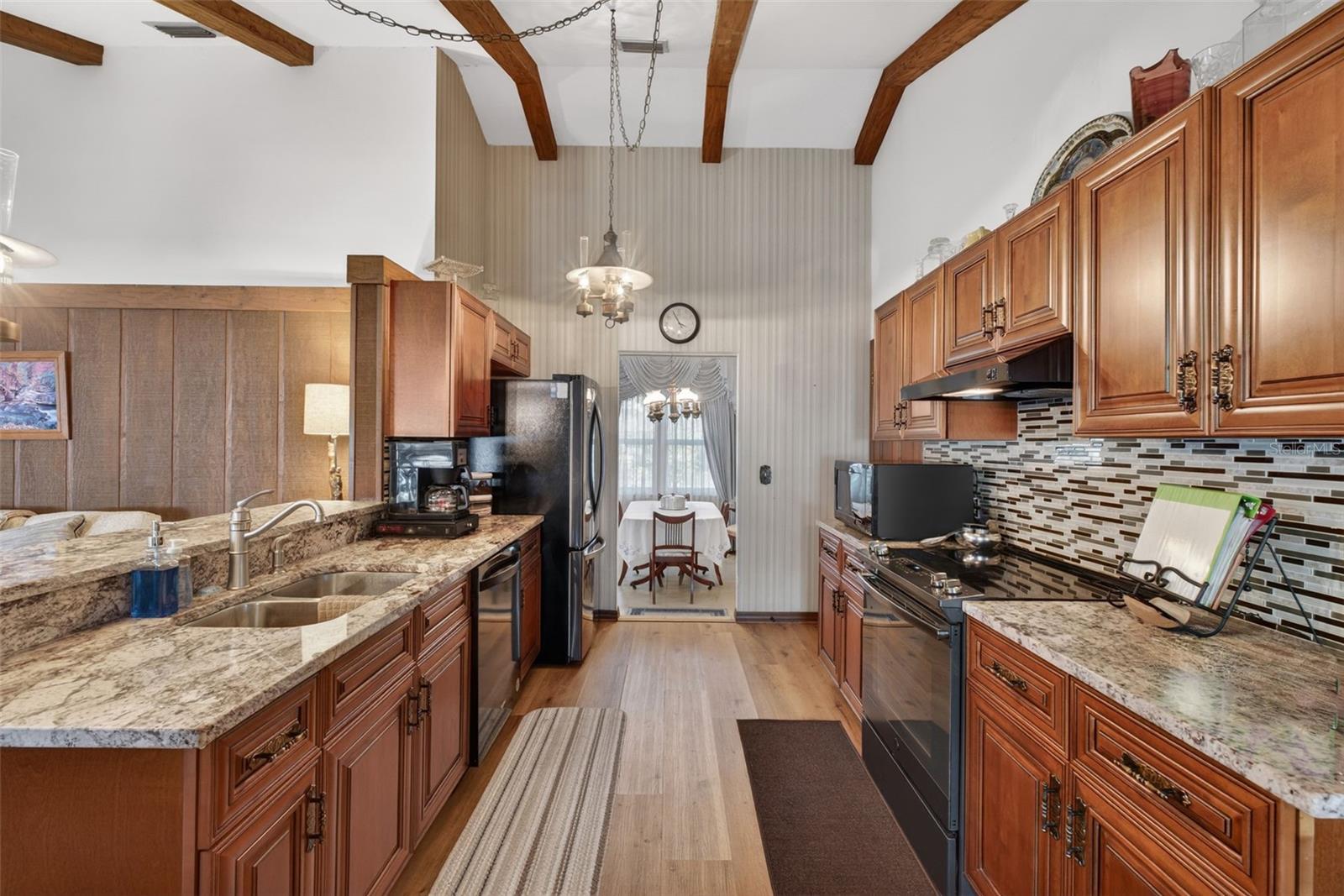 COUNTRYSIDE MANOR SUB - Residential