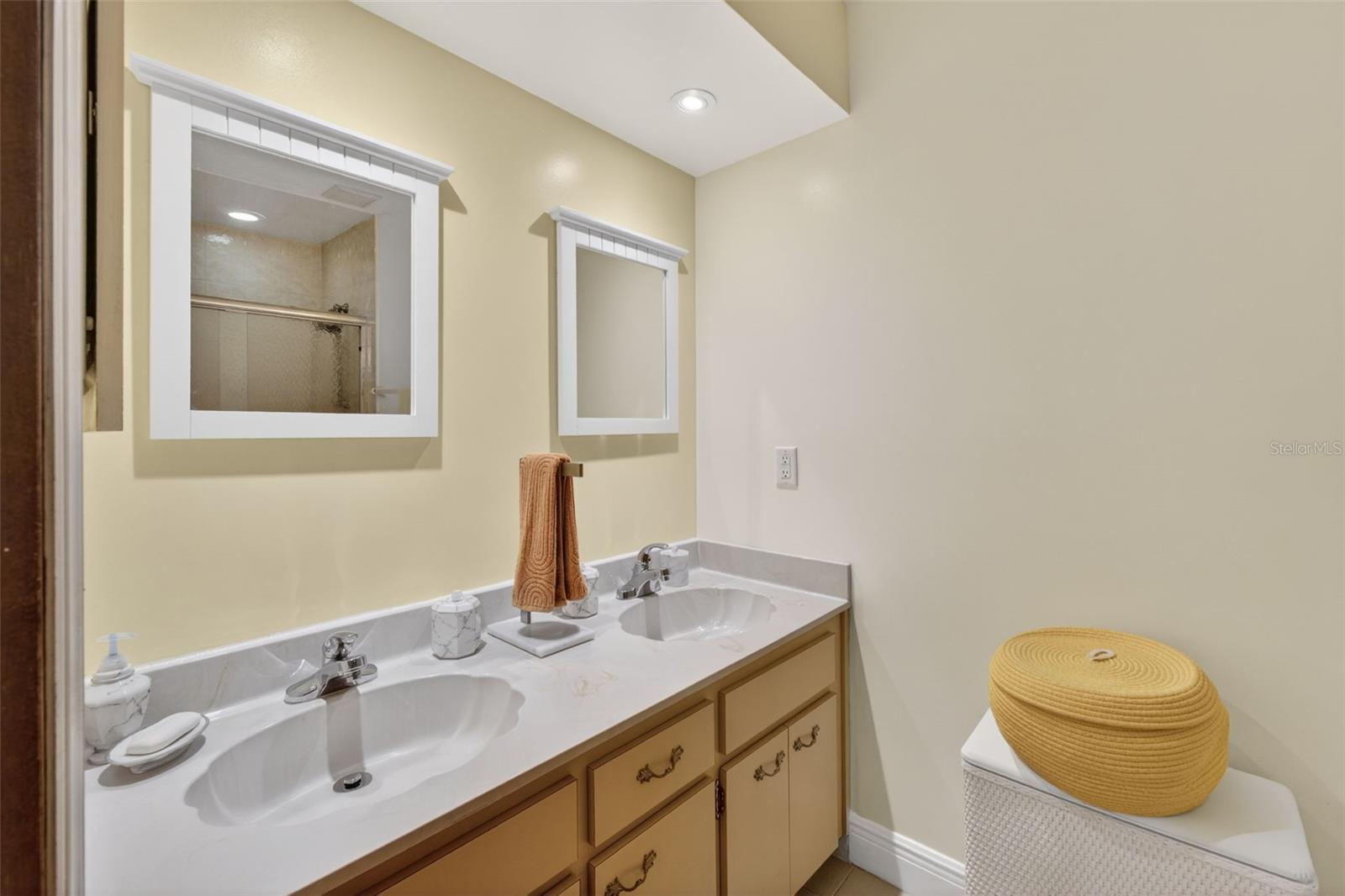 COUNTRYSIDE MANOR SUB - Residential