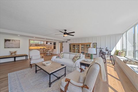 A home in LONGBOAT KEY