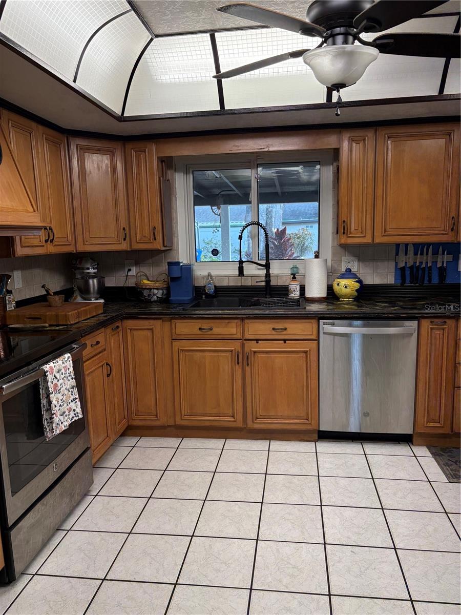 TRADE WINDS ESTATES SUB - Residential