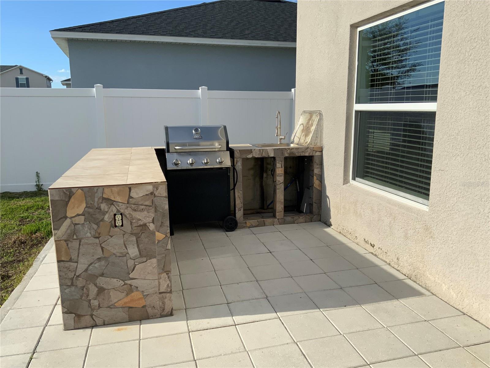 SAWGRASS BAY - Residential