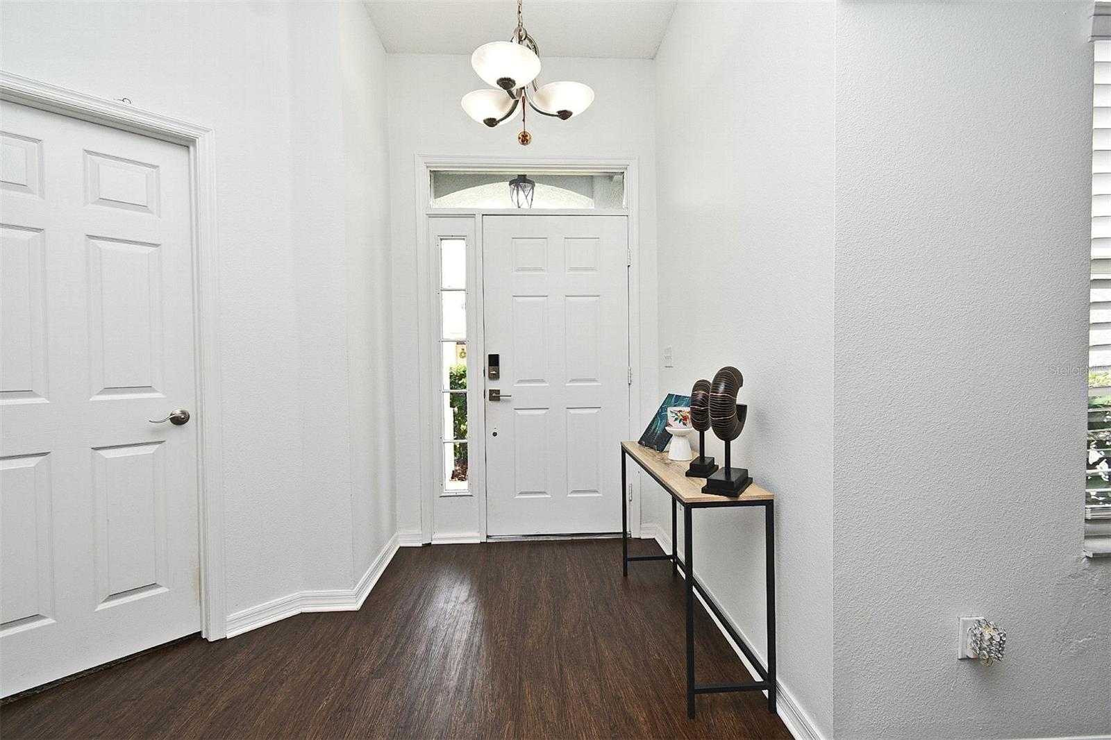 213 TAVESTOCK LOOP