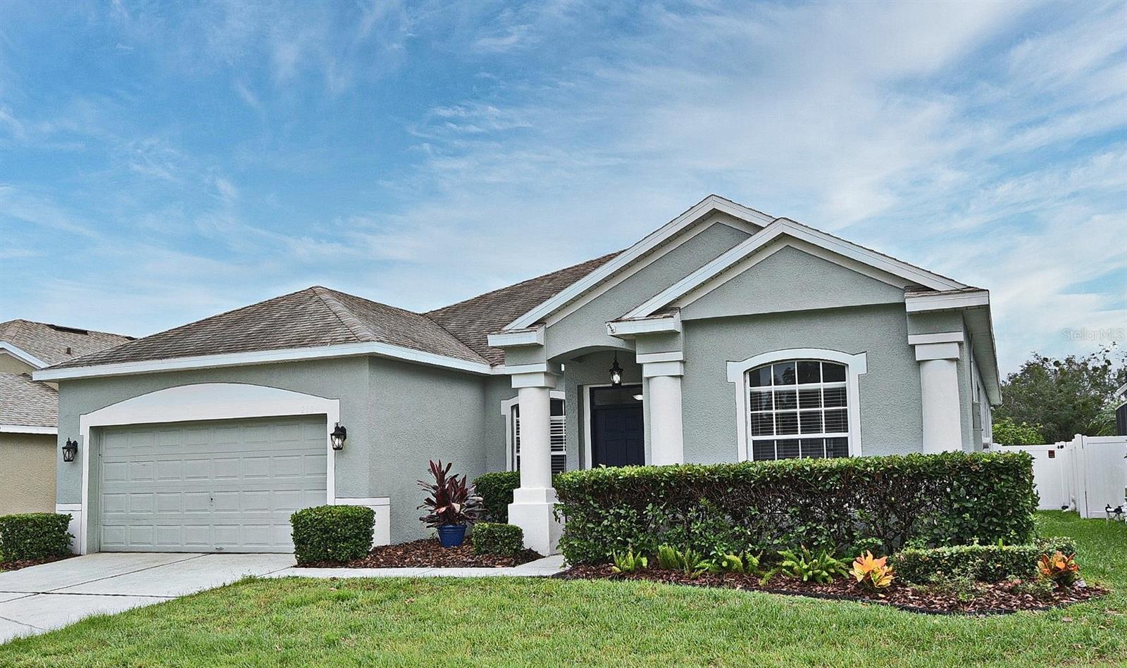 213 TAVESTOCK LOOP