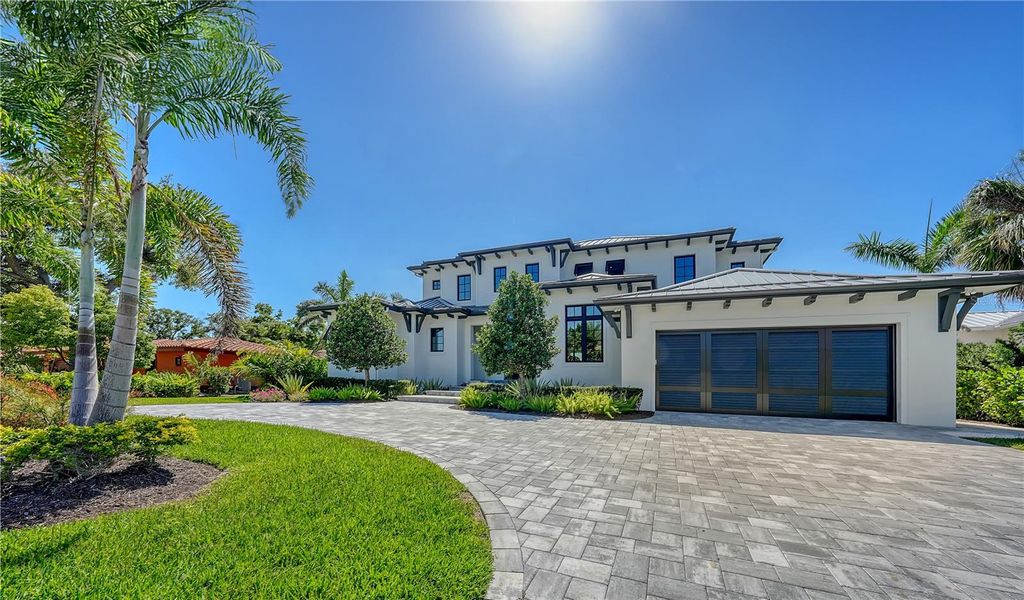 Photo of 612 Mourning Dove Drive, Sarasota, FL 34236 (MLS # A4666822)