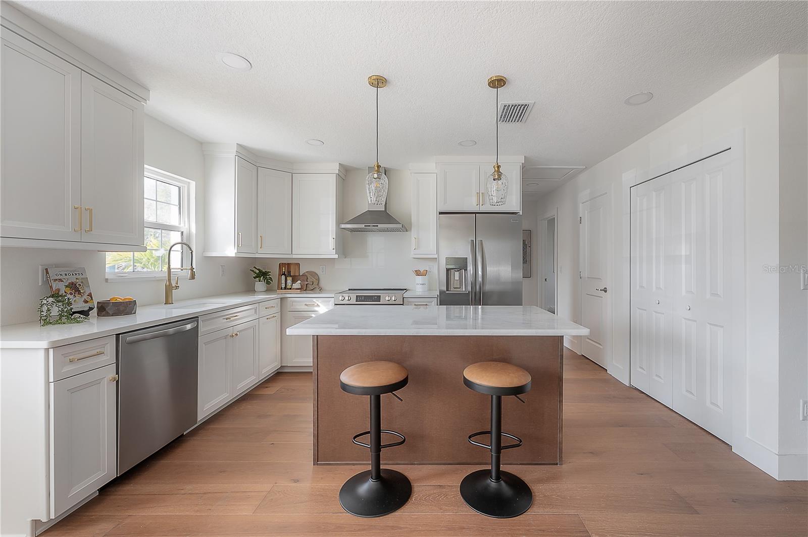 GANDY BLVD PARK 4TH ADD - Residential Lease