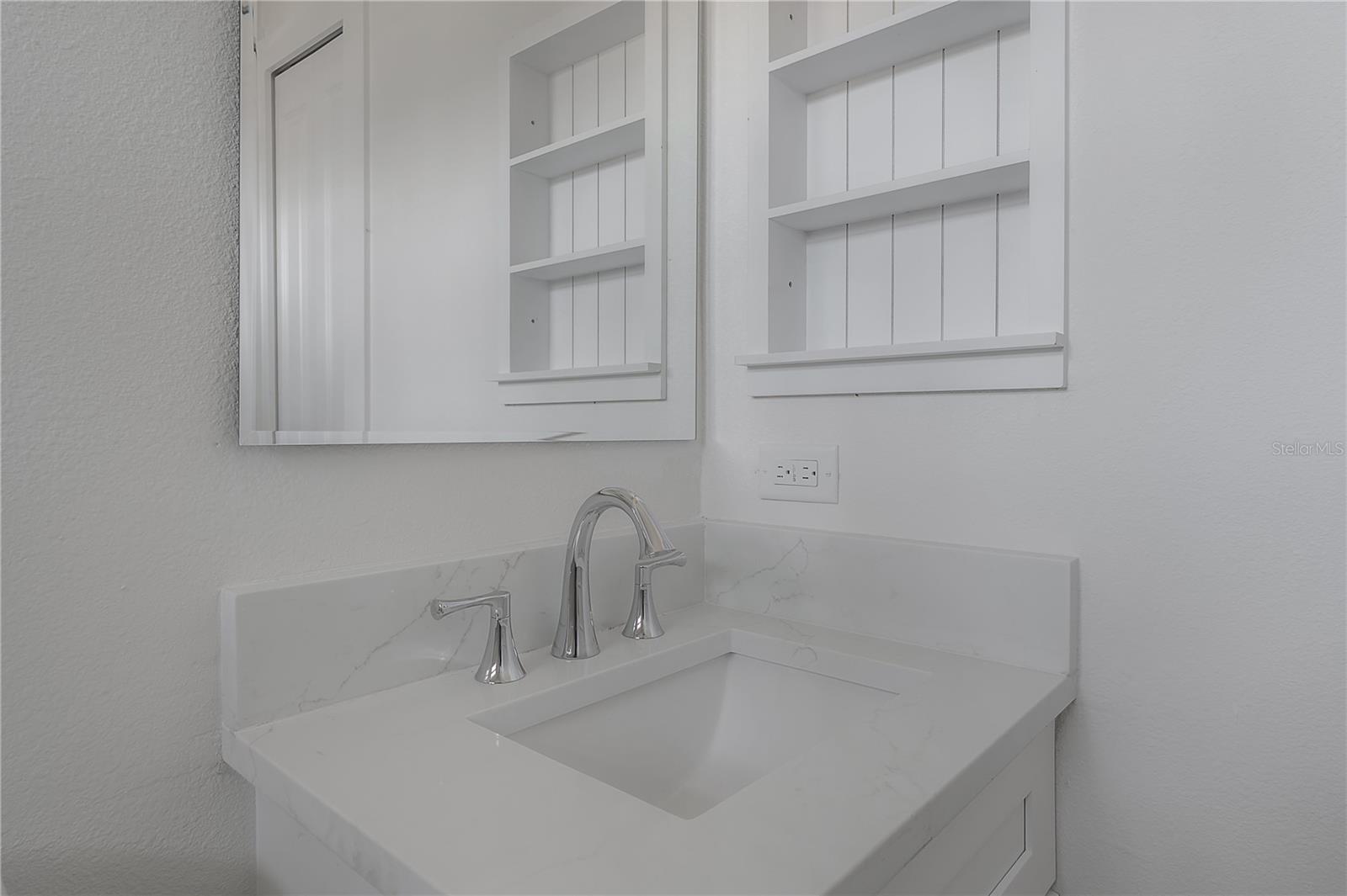 GANDY BLVD PARK 4TH ADD - Residential Lease