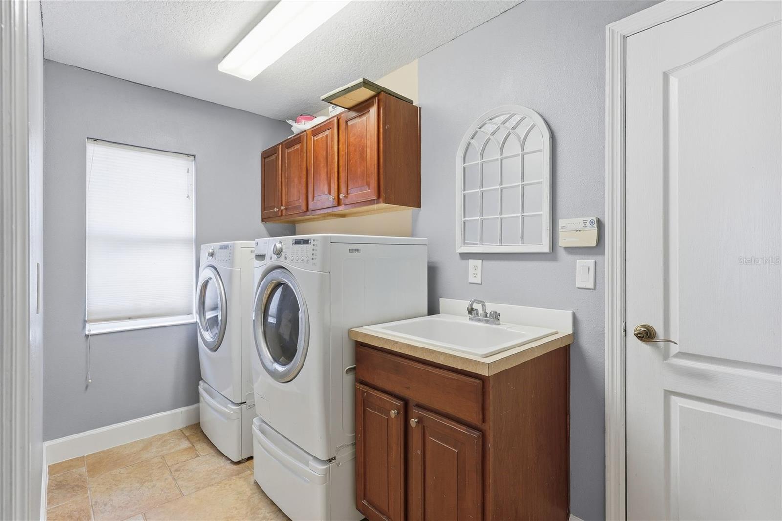 STONEYBROOK HILLS 18 - Residential