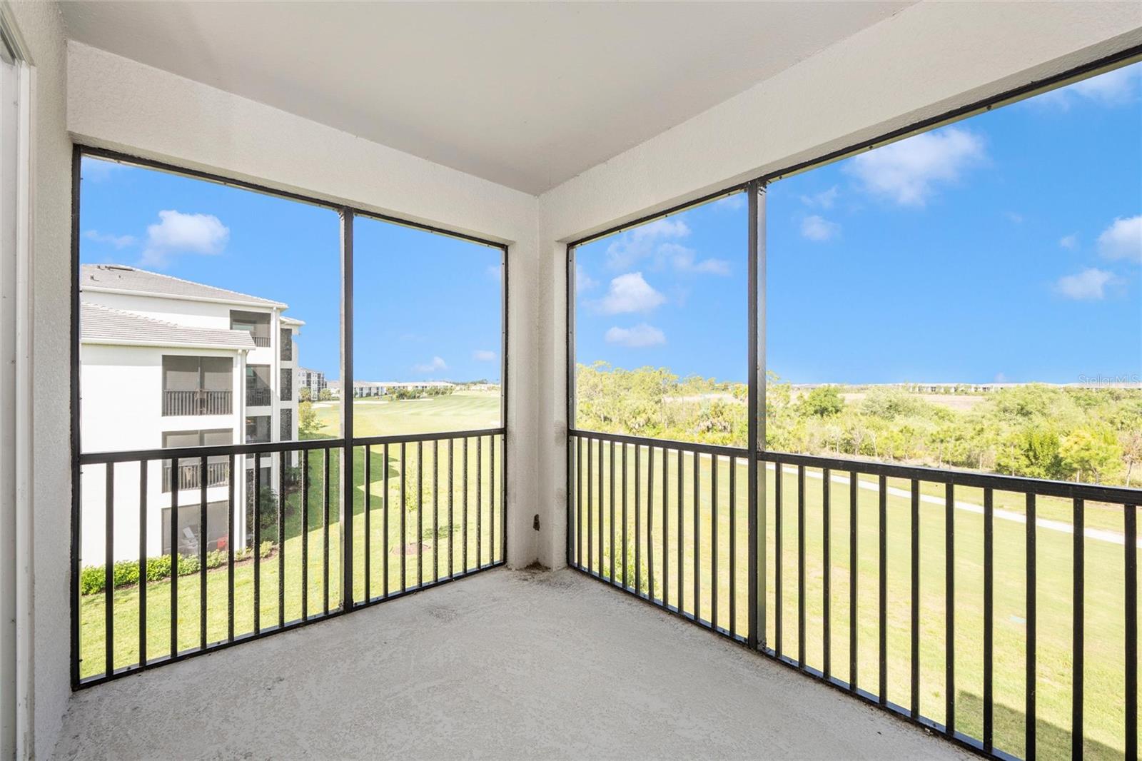 WELLEN PARK GOLF & COUNTRY CLUB - Residential