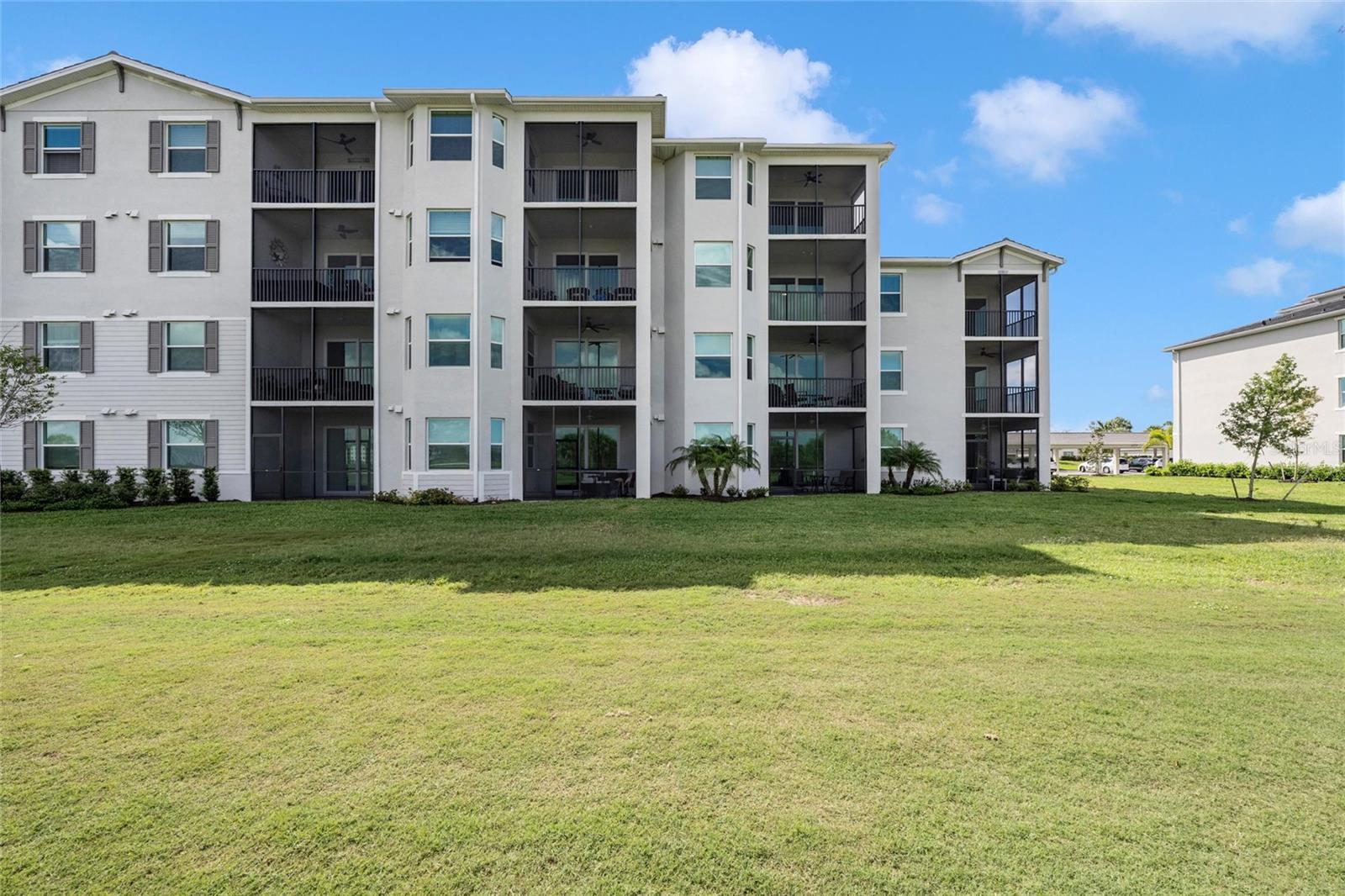 WELLEN PARK GOLF & COUNTRY CLUB - Residential