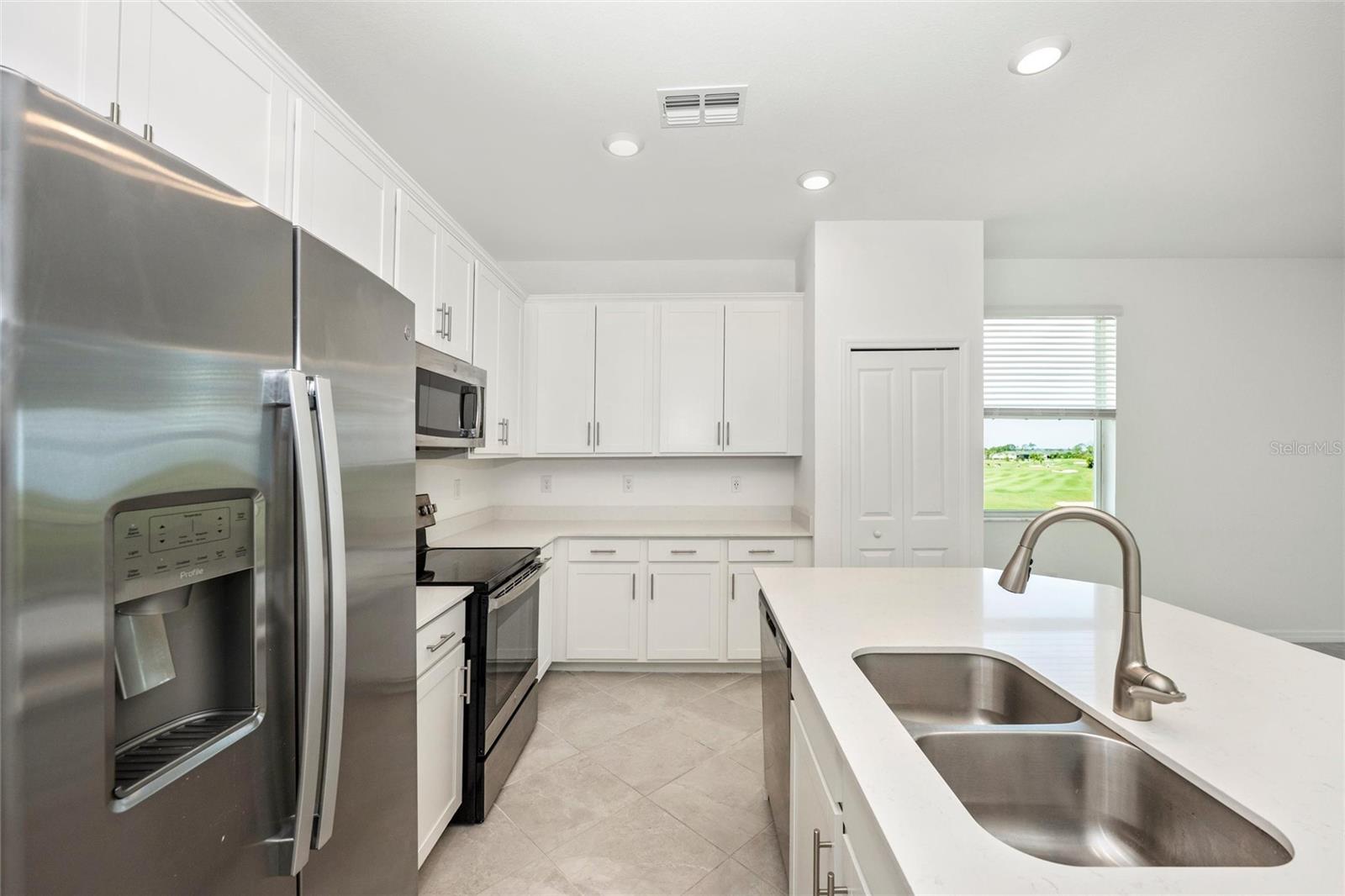 WELLEN PARK GOLF & COUNTRY CLUB - Residential