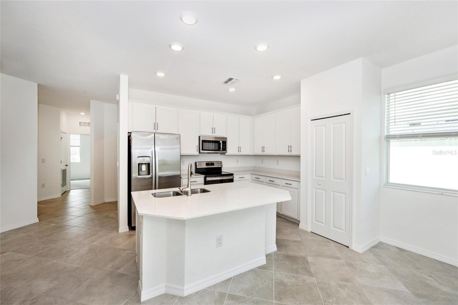 WELLEN PARK GOLF & COUNTRY CLUB - Residential