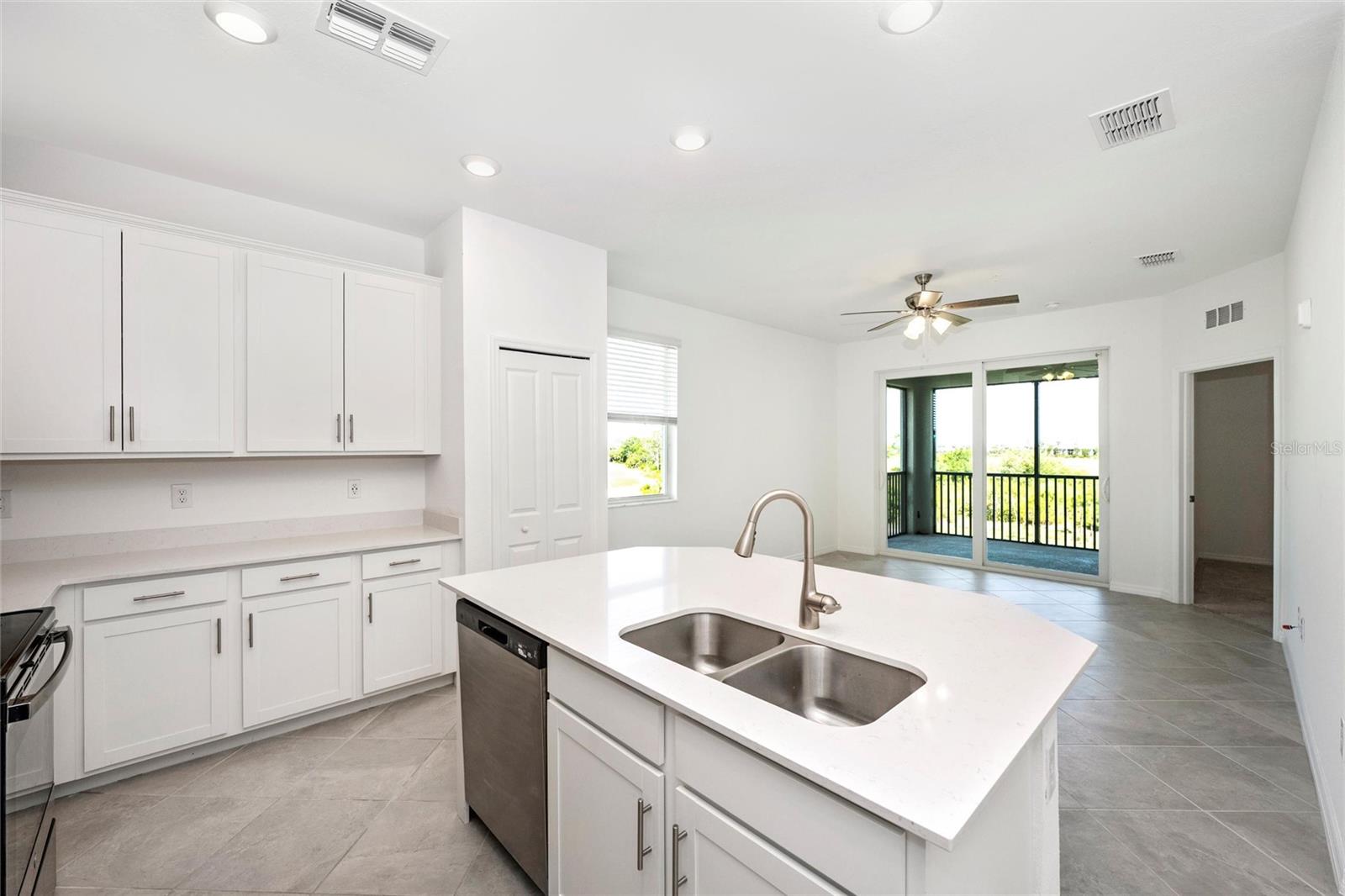 WELLEN PARK GOLF & COUNTRY CLUB - Residential