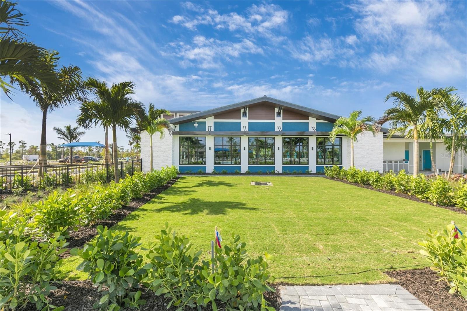 WELLEN PARK GOLF & COUNTRY CLUB - Residential