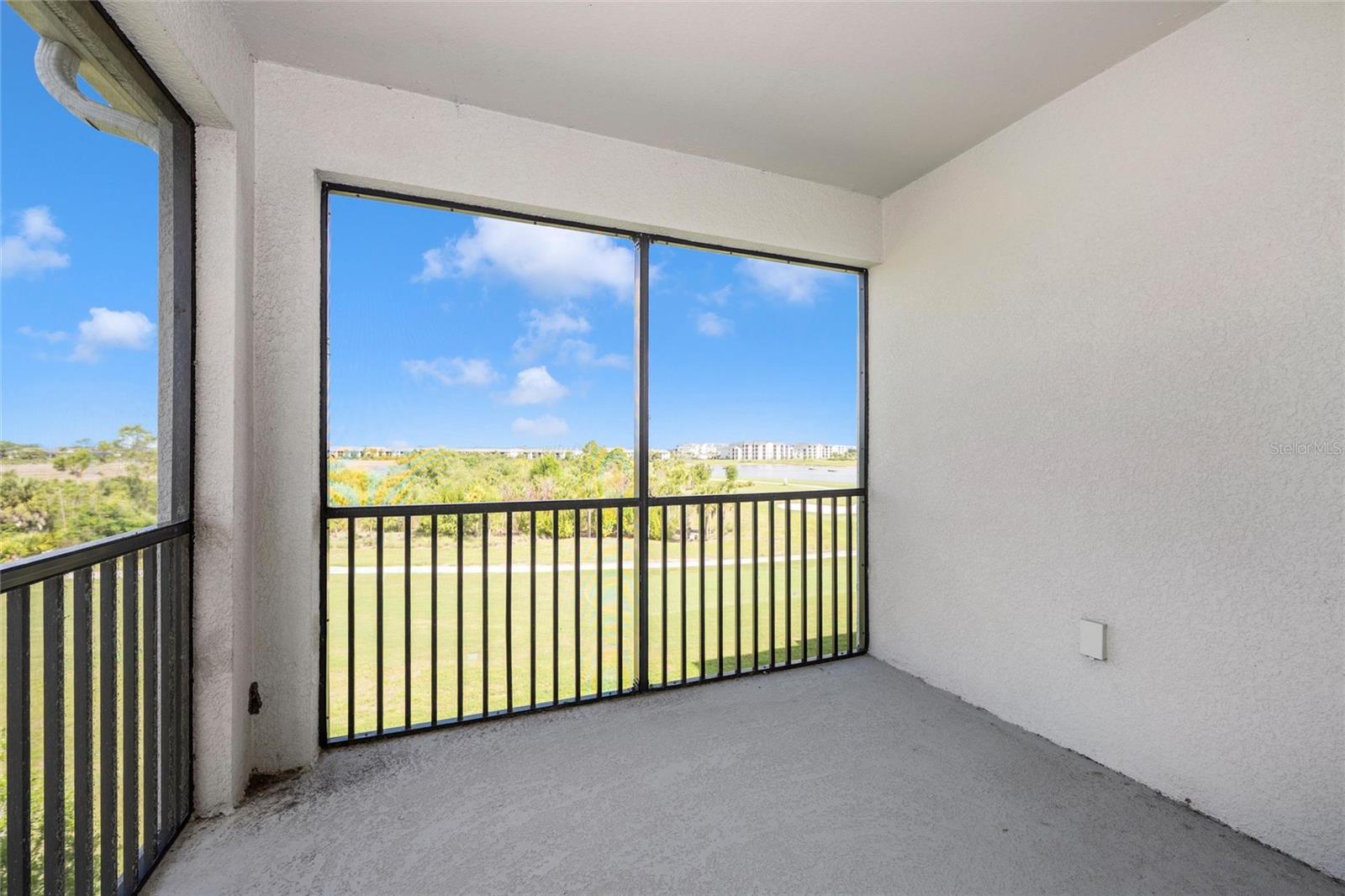 WELLEN PARK GOLF & COUNTRY CLUB - Residential